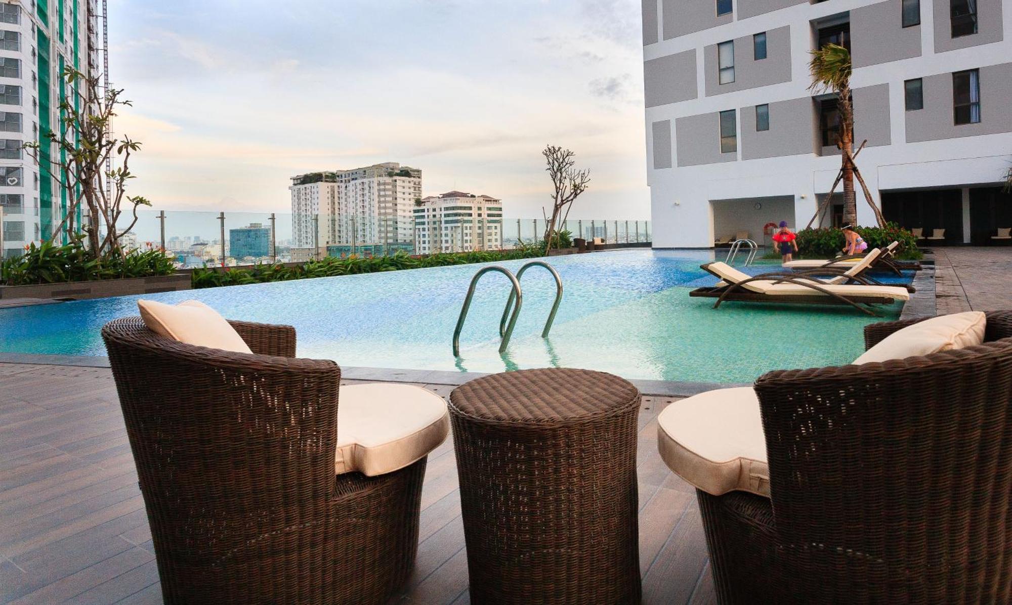 Rem Rivergate Garden Pool Signature - Free 4G Sim For 3 Nights Booking Ho Chi Minh City Exterior photo